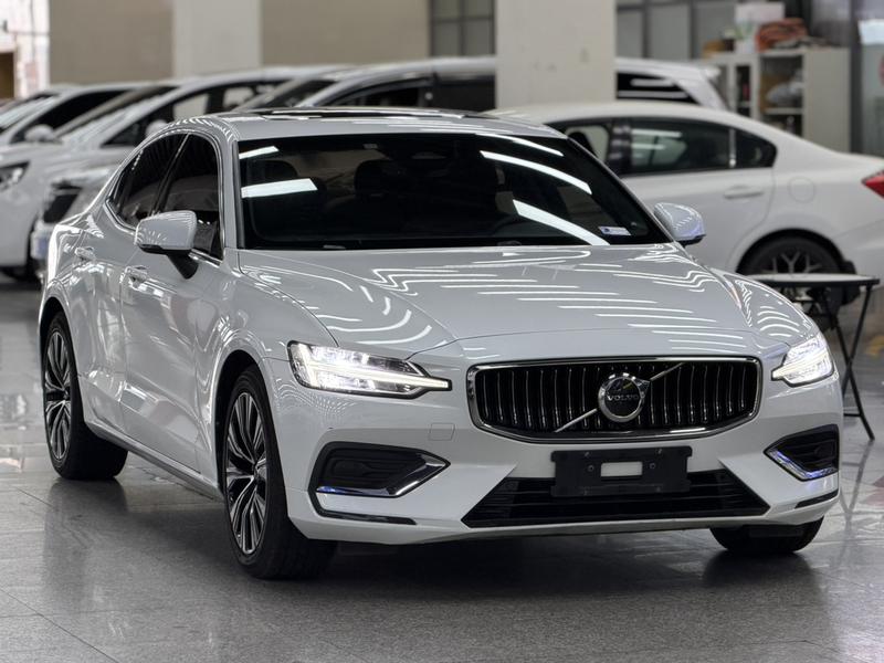 Volvo S60, 2023 — фото 3 из 12