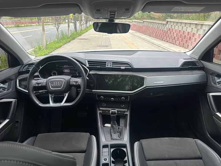 Audi Q3, 2022 — фото 6 из 9
