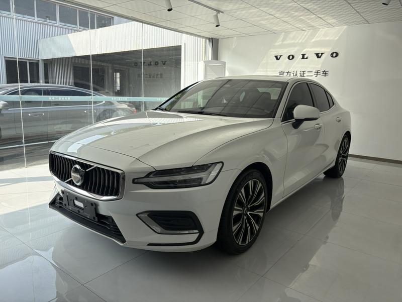 Volvo S60, 2023 — купить в Курске под ключ