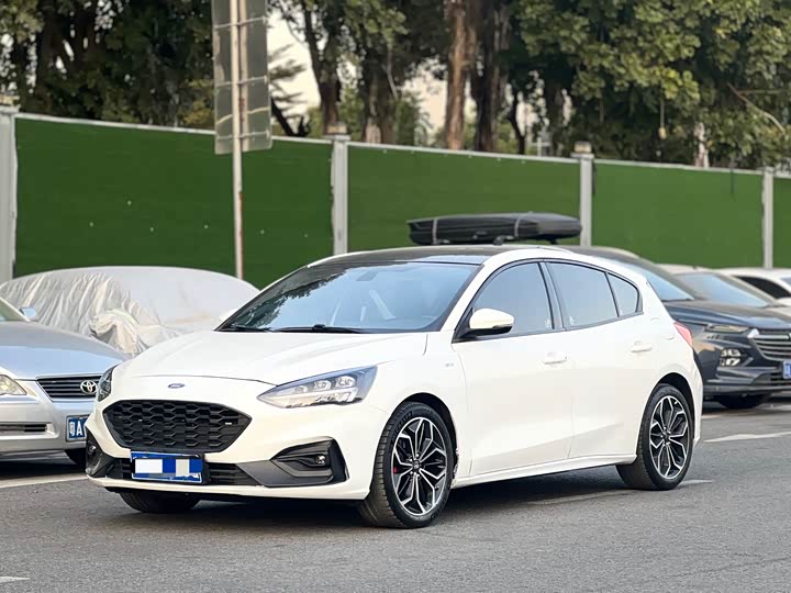 Ford Focus, 2021 — купить в Оренбурге под ключ