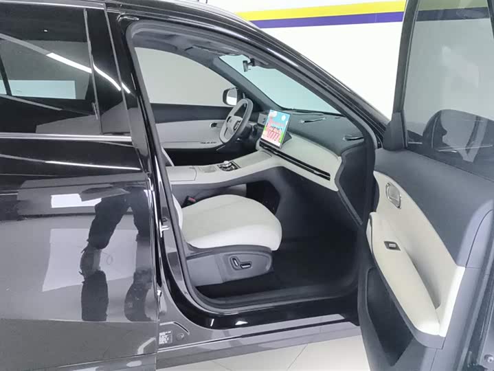 Geely Galaxy Starship 7, 2025 — фото 8 из 9