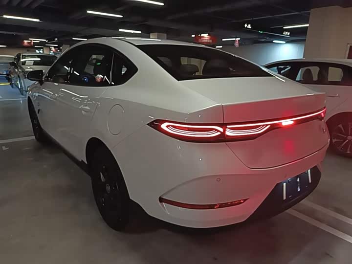 BYD Qin Plus, 2026 — фото 5 из 9