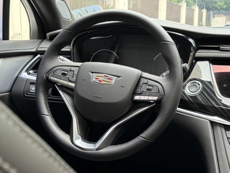 Cadillac XT6, 2023 — фото 10 из 12