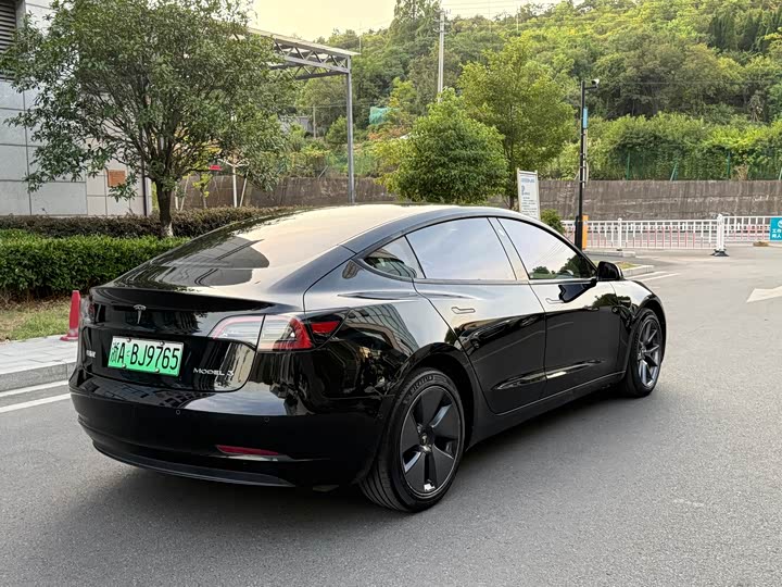 Tesla Model 3, 2023 — фото 6 из 9
