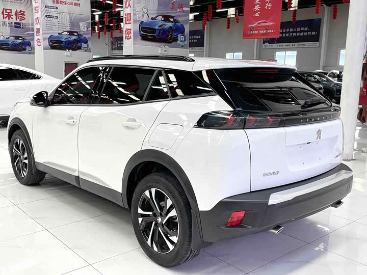 Peugeot 2008, 2022 — фото 4 из 9