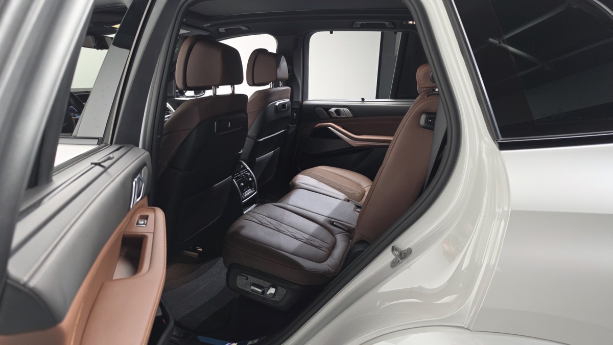 BMW X5, 2025 — фото 10 из 12