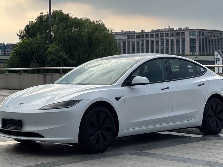 Tesla Model 3, 2026 — купить в Тольятти под ключ
