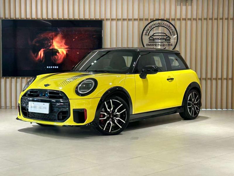 Mini Mini JCW, 2024 — купить в Воронеже под ключ