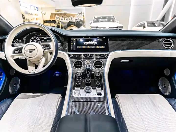 Bentley Continental GT, 2024 — фото 6 из 9