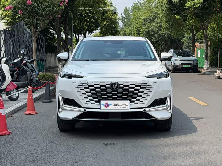 Changan UNI-K Hybrid, 2026 — фото 2 из 9