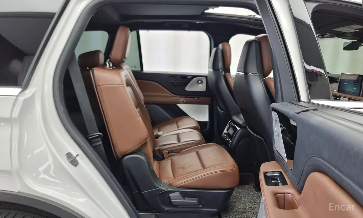 Lincoln Aviator, 2023 — фото 12 из 12