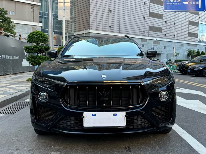 Maserati Levante, 2021 — фото 2 из 9