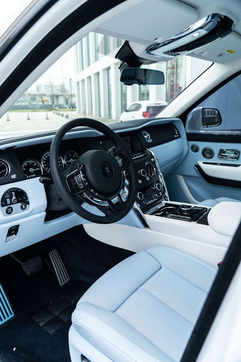 Rolls-Royce Cullinan, 2023 — фото 7 из 10