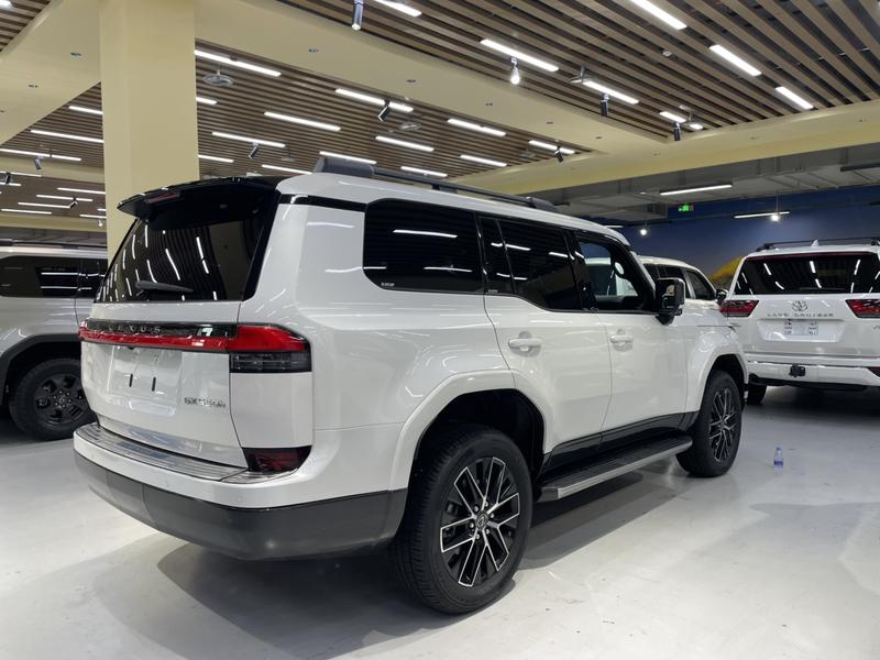 Lexus GX, 2024 — фото 6 из 12