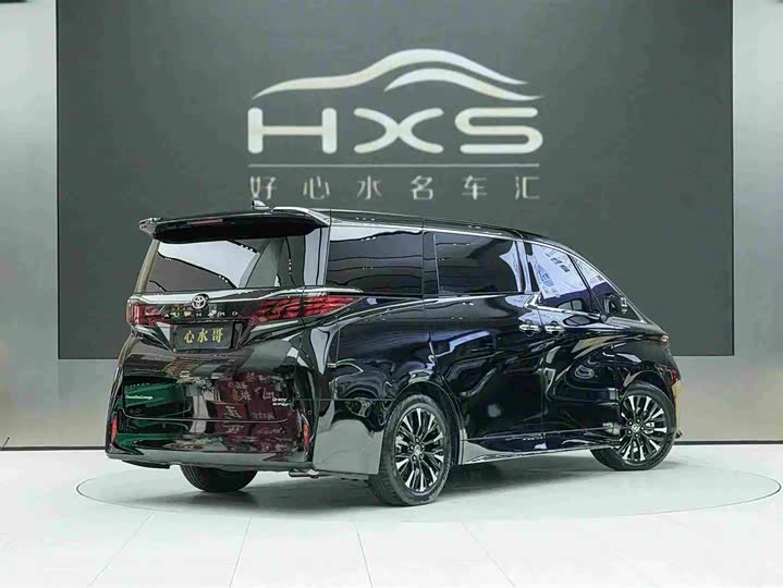 Toyota Alphard, 2024 — фото 5 из 9