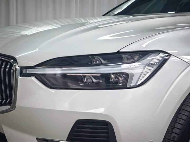 Volvo XC60 Hybrid, 2024 — фото 5 из 9
