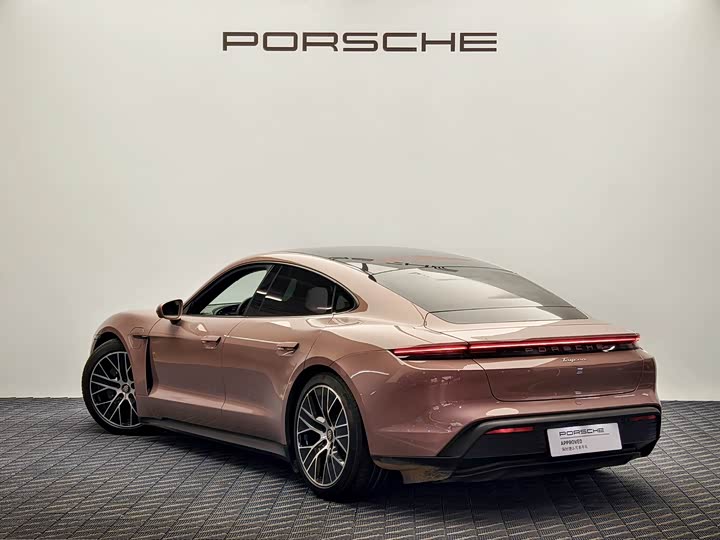 Porsche Taycan, 2022 — фото 4 из 9