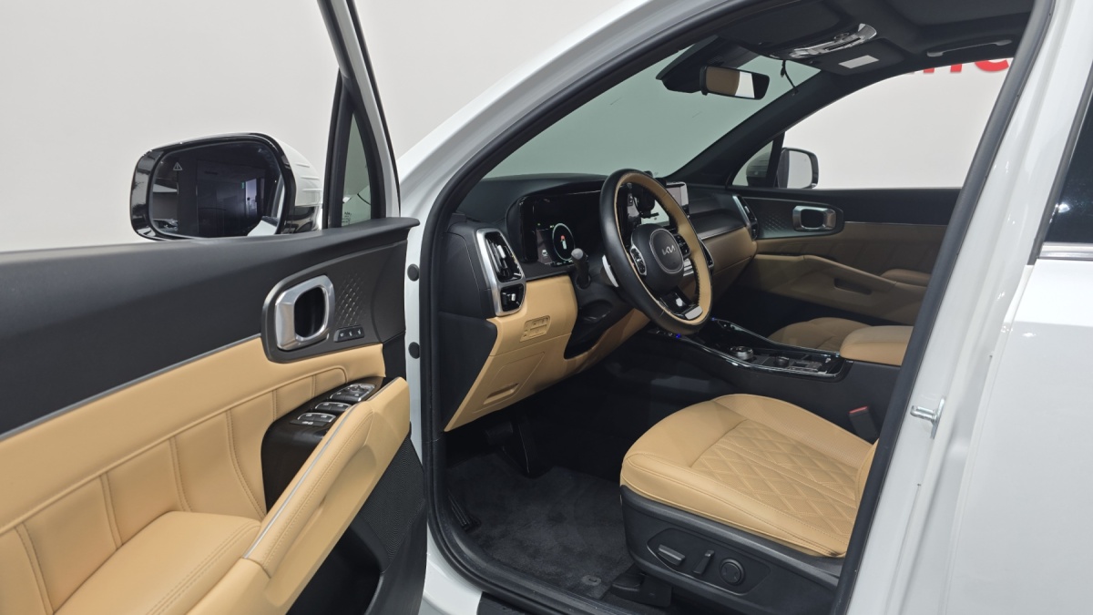 Kia Sorento, 2022 — фото 10 из 12
