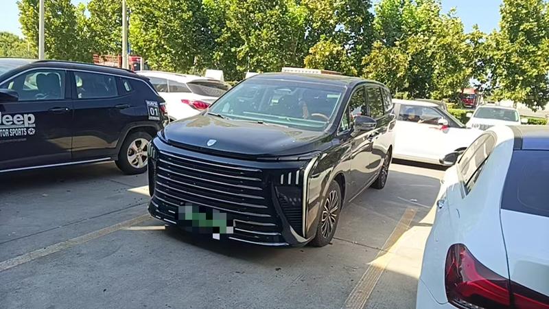 Dongfeng Forthing Xinghai V9, 2024 — купить в Рязани под ключ