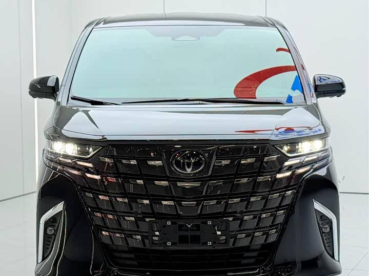 Toyota Alphard, 2023 — фото 3 из 9