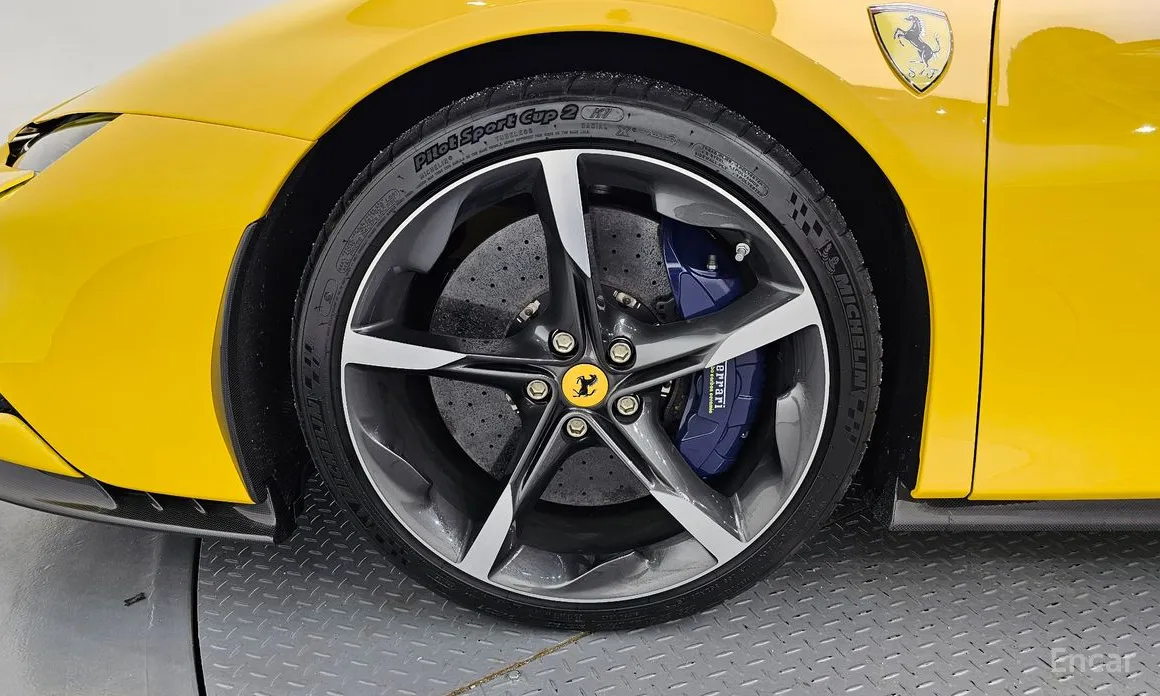 Ferrari SF90, 2023 — фото 5 из 12