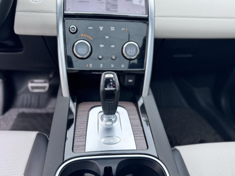 Land Rover Discovery Sport Hybrid, 2022 — фото 9 из 12