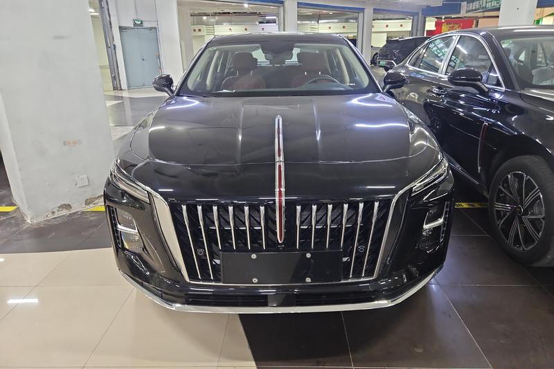 Hongqi H5 Hybrid, 2025 — фото 2 из 12