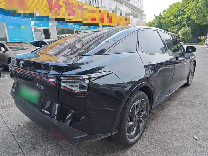 Toyota bZ3, 2024 — фото 7 из 9