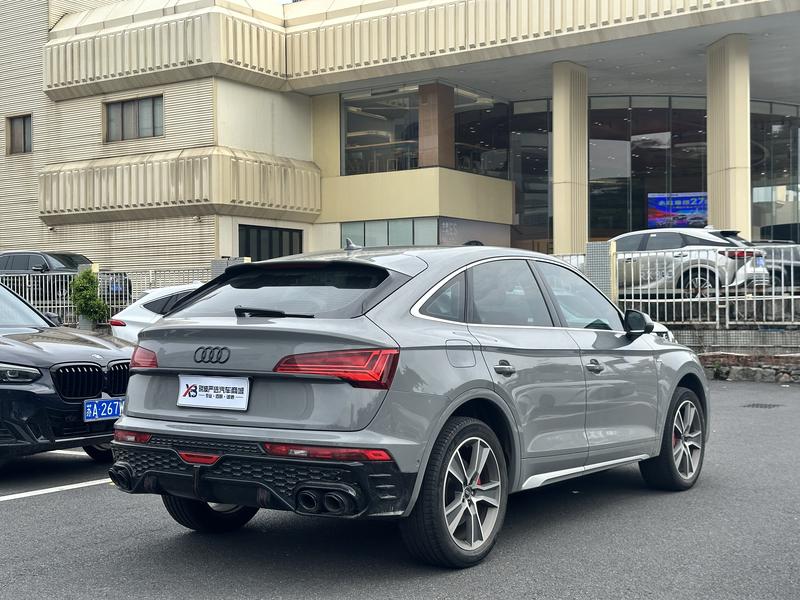 Audi Q5L Sportback, 2023 — фото 6 из 12