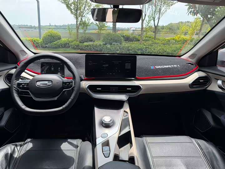 Geely Geometry A, 2022 — фото 5 из 9