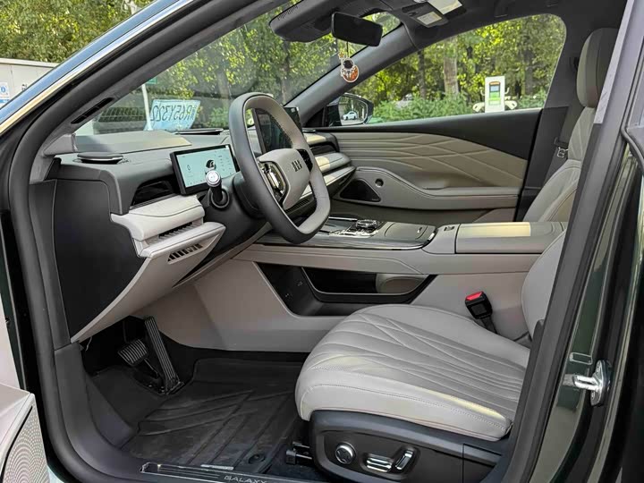 Geely Galaxy Starshine 8 EM-i, 2025 — фото 4 из 9