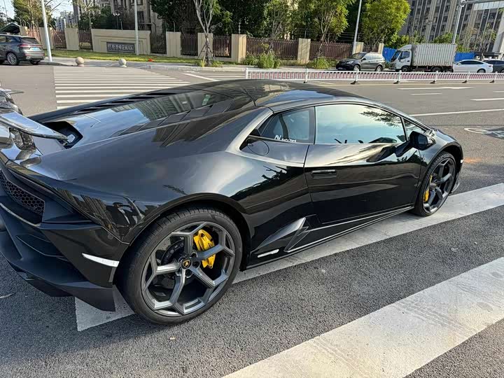 Lamborghini Huracán, 2022 — фото 4 из 5