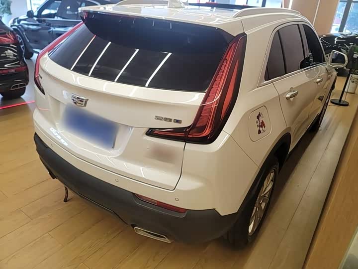 Cadillac XT4, 2022 — фото 7 из 9