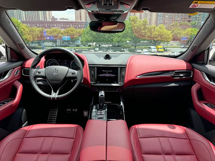 Maserati Levante, 2022 — фото 5 из 9