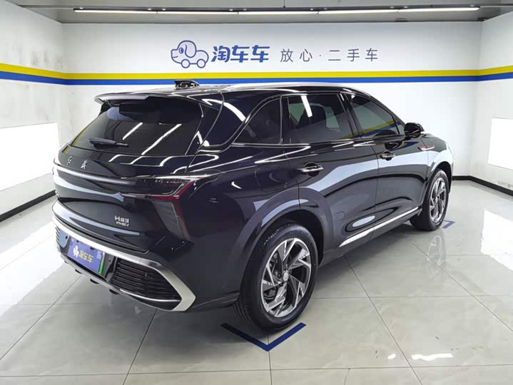 Hongqi HS3 Hybrid, 2025 — фото 3 из 9