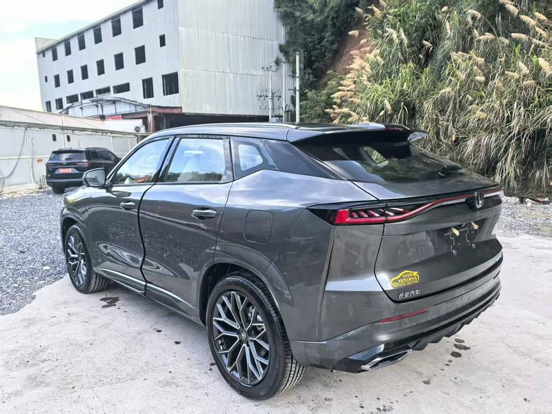 Changan UNI-Z Hybrid, 2026 — фото 4 из 10