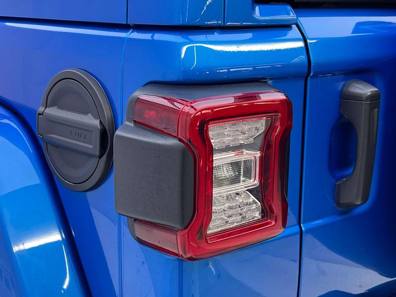Jeep Wrangler, 2023 — фото 10 из 12