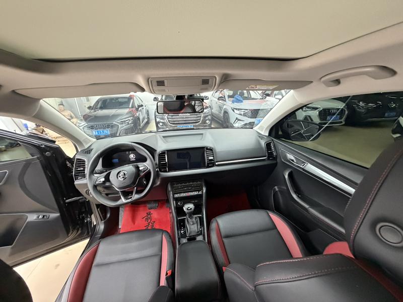 Skoda Karoq, 2023 — фото 8 из 12