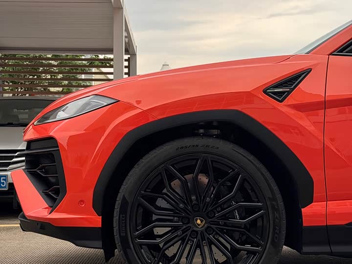 Lamborghini Urus SE, 2026 — фото 4 из 9