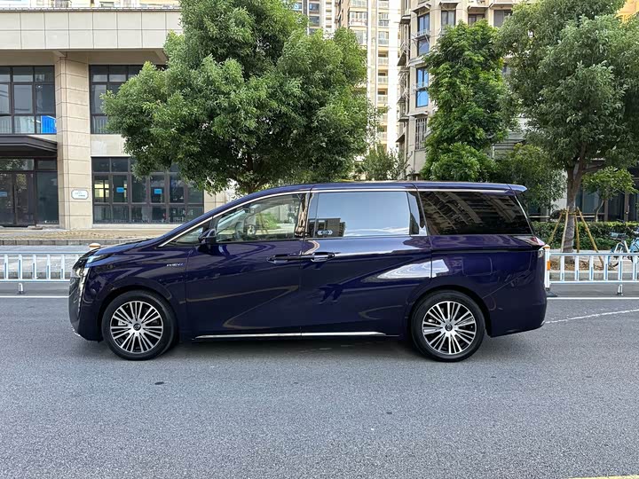 GAC Trumpchi E8, 2023 — фото 3 из 9