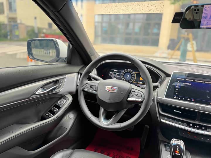 Cadillac CT5, 2022 — фото 8 из 9