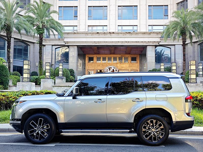Lexus GX, 2025 — фото 3 из 12
