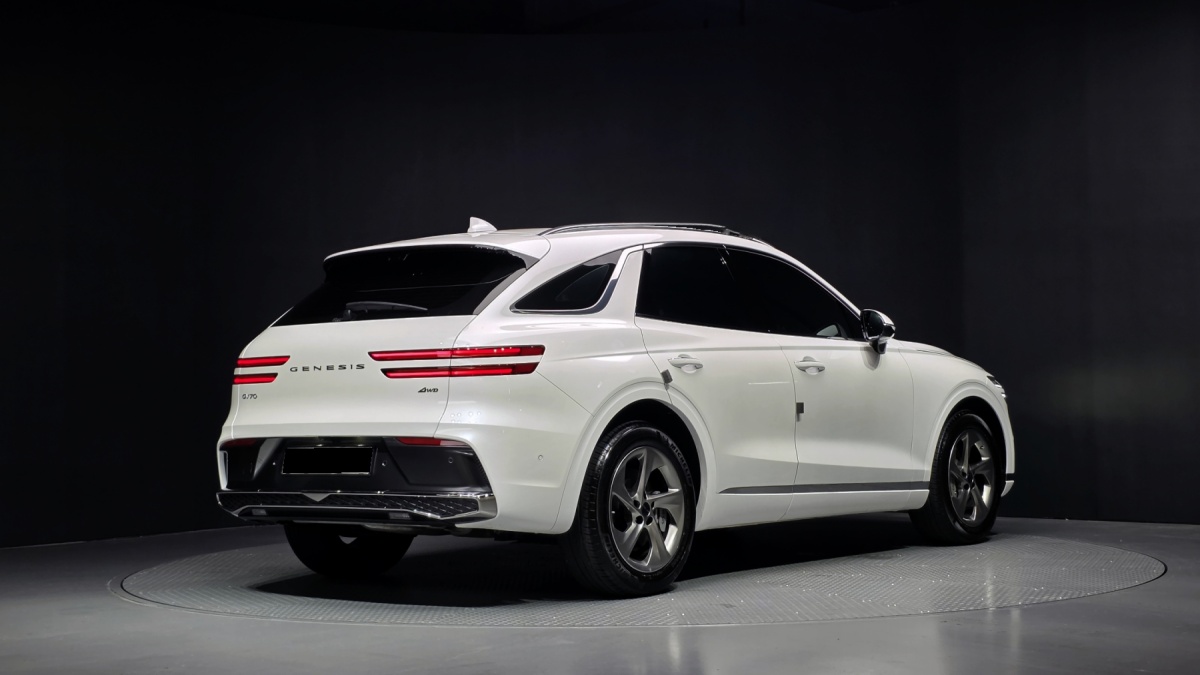 Genesis GV70, 2024 — фото 2 из 12