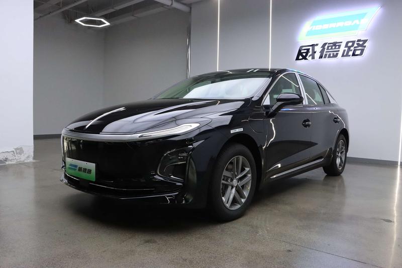 Hongqi E-QM5, 2026 — купить в Кирове под ключ
