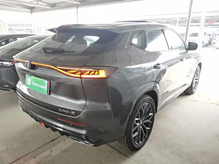 Changan UNI-Z Hybrid, 2026 — фото 7 из 9