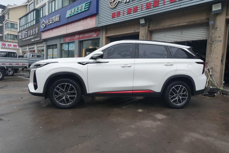 Changan CS75 Plus, 2022 — фото 3 из 12