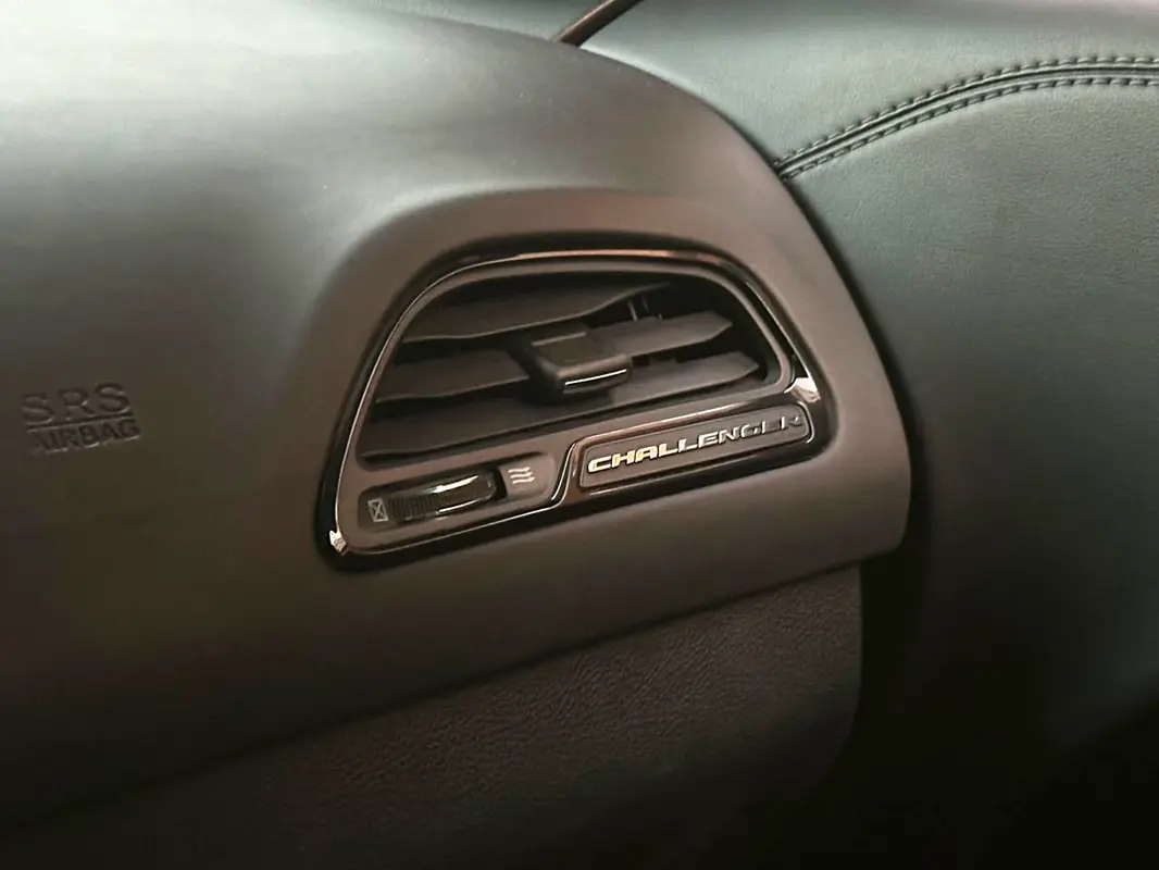Dodge Challenger, 2022 — фото 10 из 10