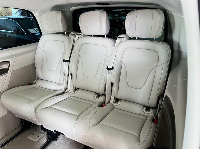 Mercedes-Benz V-Class, 2022 — фото 12 из 12