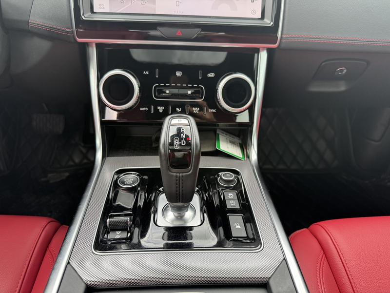 Jaguar XE L, 2021 — фото 10 из 12