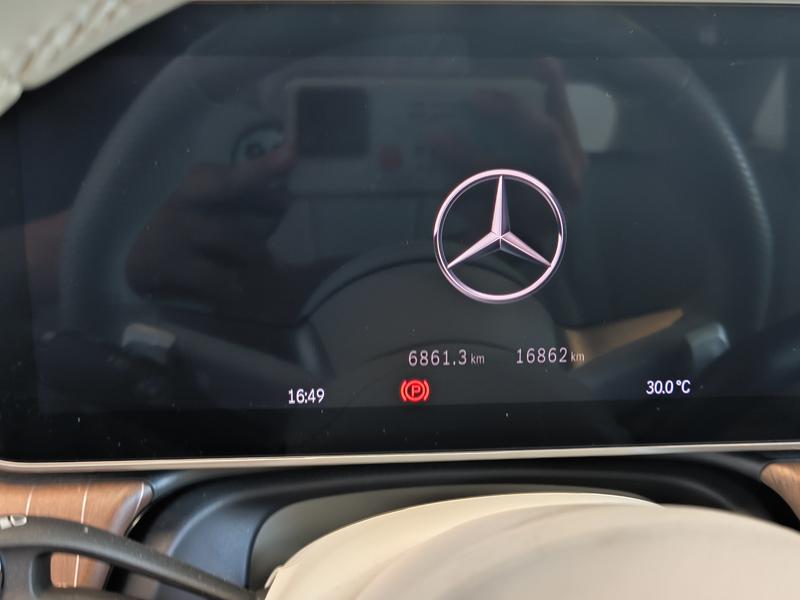 Mercedes-Benz EQE SUV, 2025 — фото 8 из 12